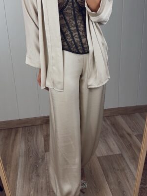 Pantalón satén low cost