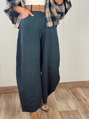 Pantalón diplomático
